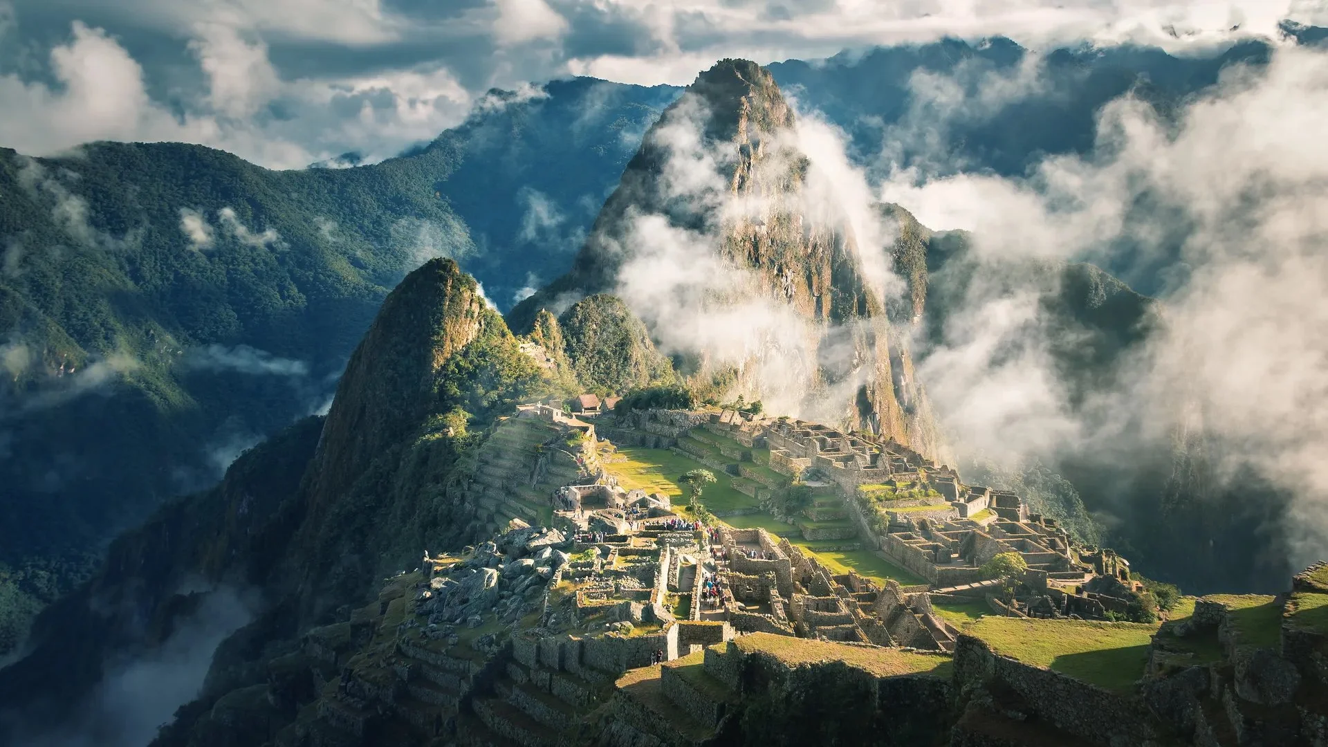 Machu Picchu_GettyImages-1132320657.jpeg