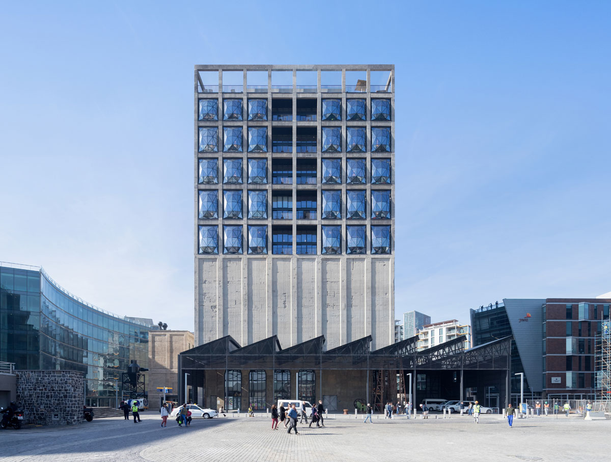 776_2_HR_ZeitzMOCAA_Heatherwick Studio_Credit_Iwan Baan_Exterior copy.jpg