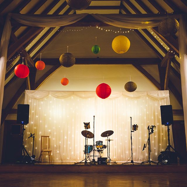 Stage life⁠
⁠
⁠
⁠
#nicestage #vintage #band #jazzband #swingband #vintageweddingideas #vintageevents #vintagewedding #weddingband #jazzisback