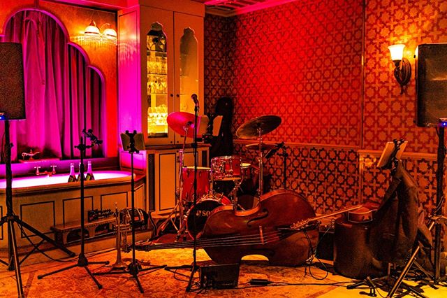 Looking Moody pre-gig at @victorianbathhouse⁠
⁠
⁠
⁠
⁠
⁠
#hotshoes #vintagewedding #jazz #swing #swingband #vintageband #jazzwedding #bigband #20s #gatsby #themedwedding #swingdance #lindy #saxophone #brass #doublebass #guitar #drums #charleston #swin