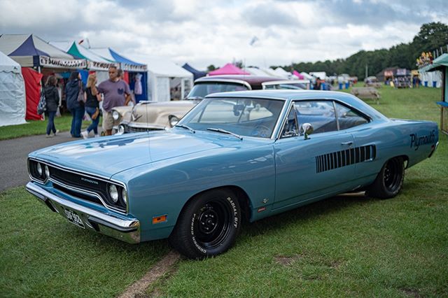 Our favourite of the cars we saw at this years @retrofestival⁠
⁠
#musclecar #plymouth #hotshoes #vintagewedding #jazz #swing #swingband #vintageband #jazzwedding #bigband #20s #gatsby #themedwedding #swingdance #lindy #saxophone #brass #doublebass #g