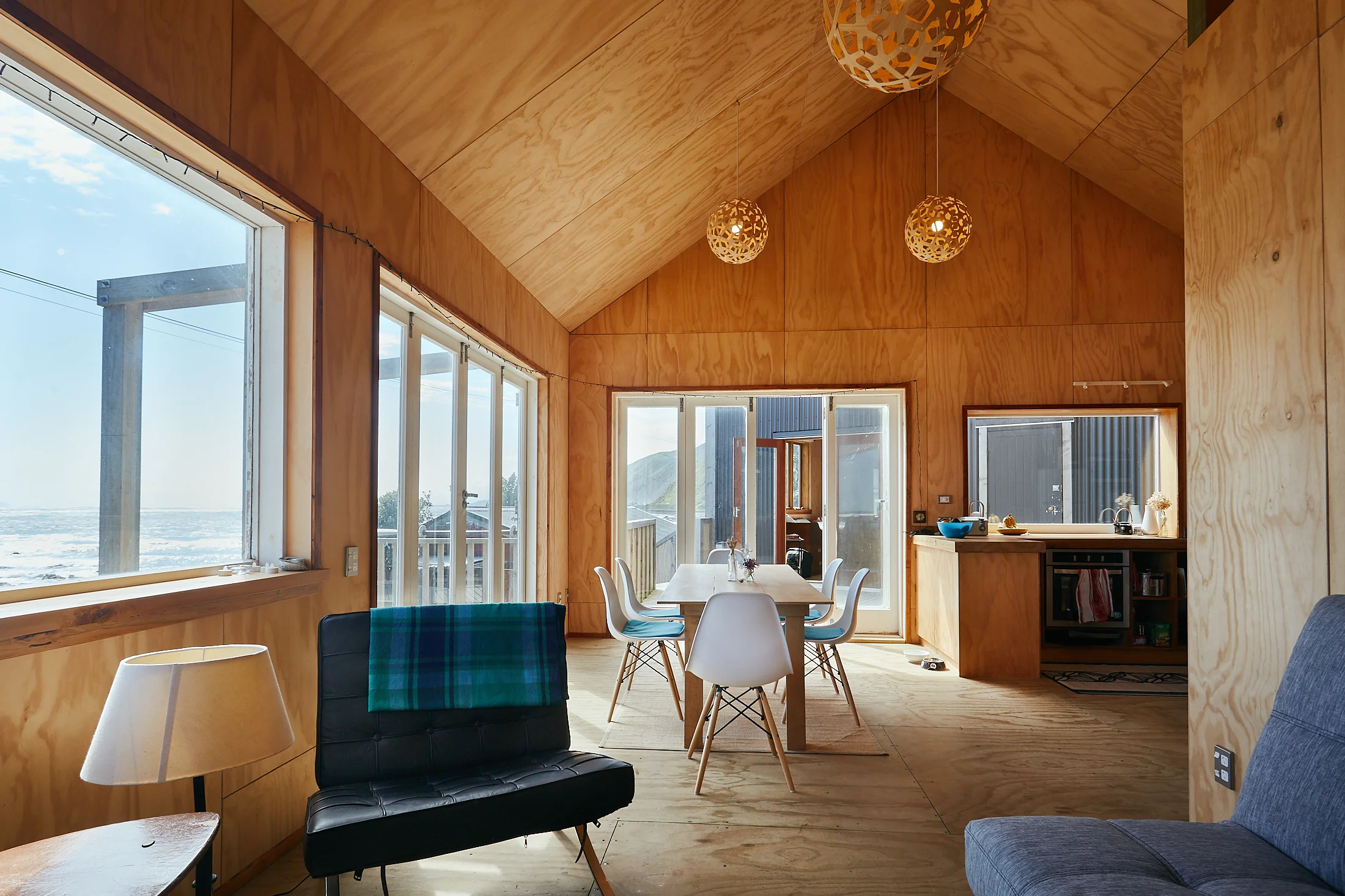 Bach-on-the-Bay-Pukerua-Bay_Ant Green Creative_00229.jpg