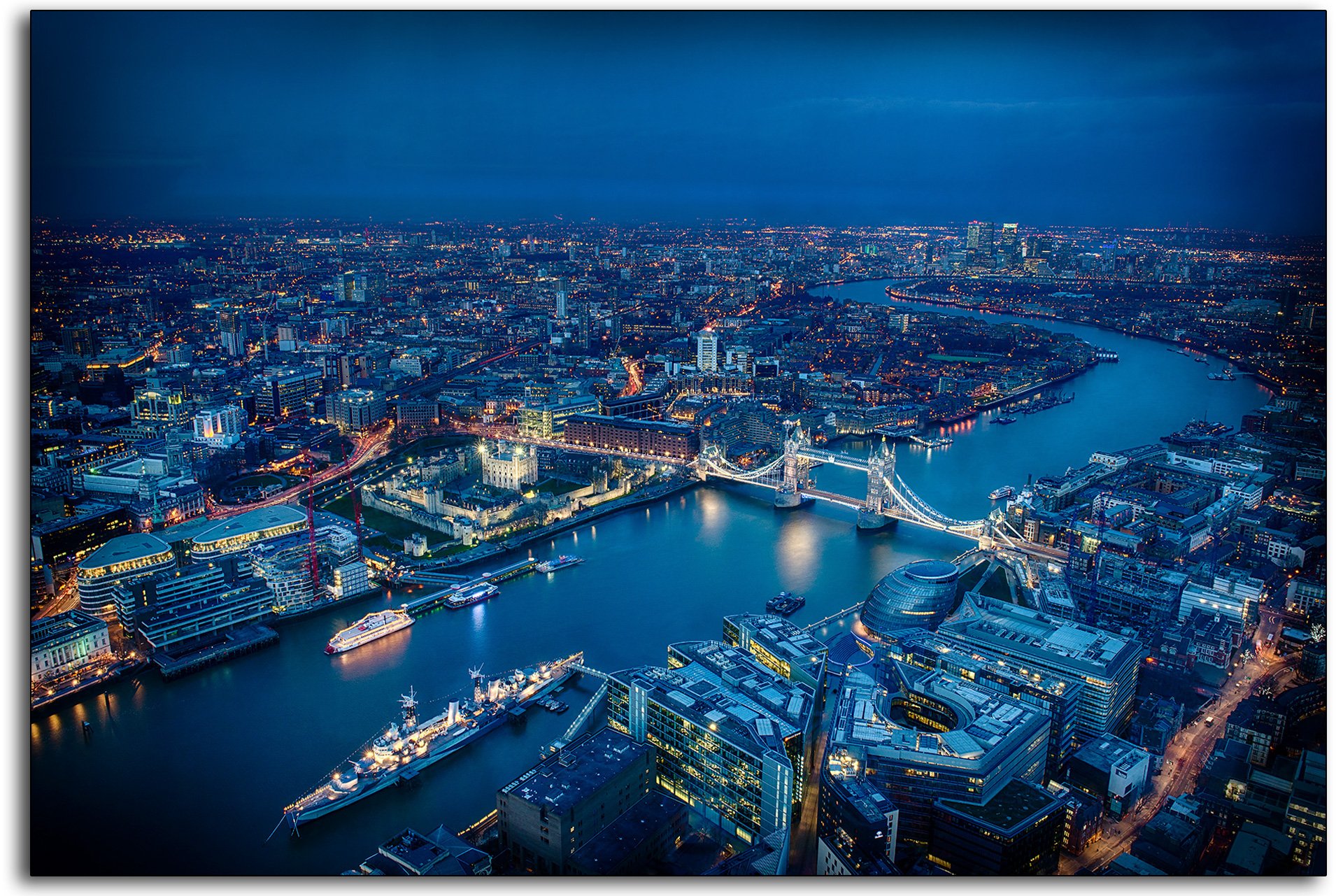 boarder 01 London veiw from the Shad tower bridge river thames HMS Belfast lights street lighting dusk dawn blue buildings areal view calm art lee ramsden photography professional www.leeramsden.com.jpg