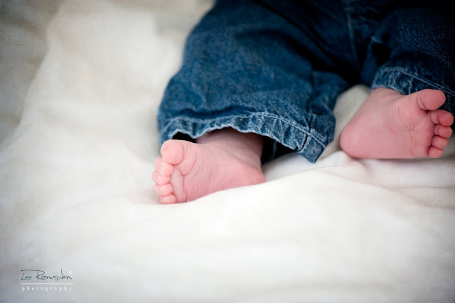 Tyler Presswell child photography feet