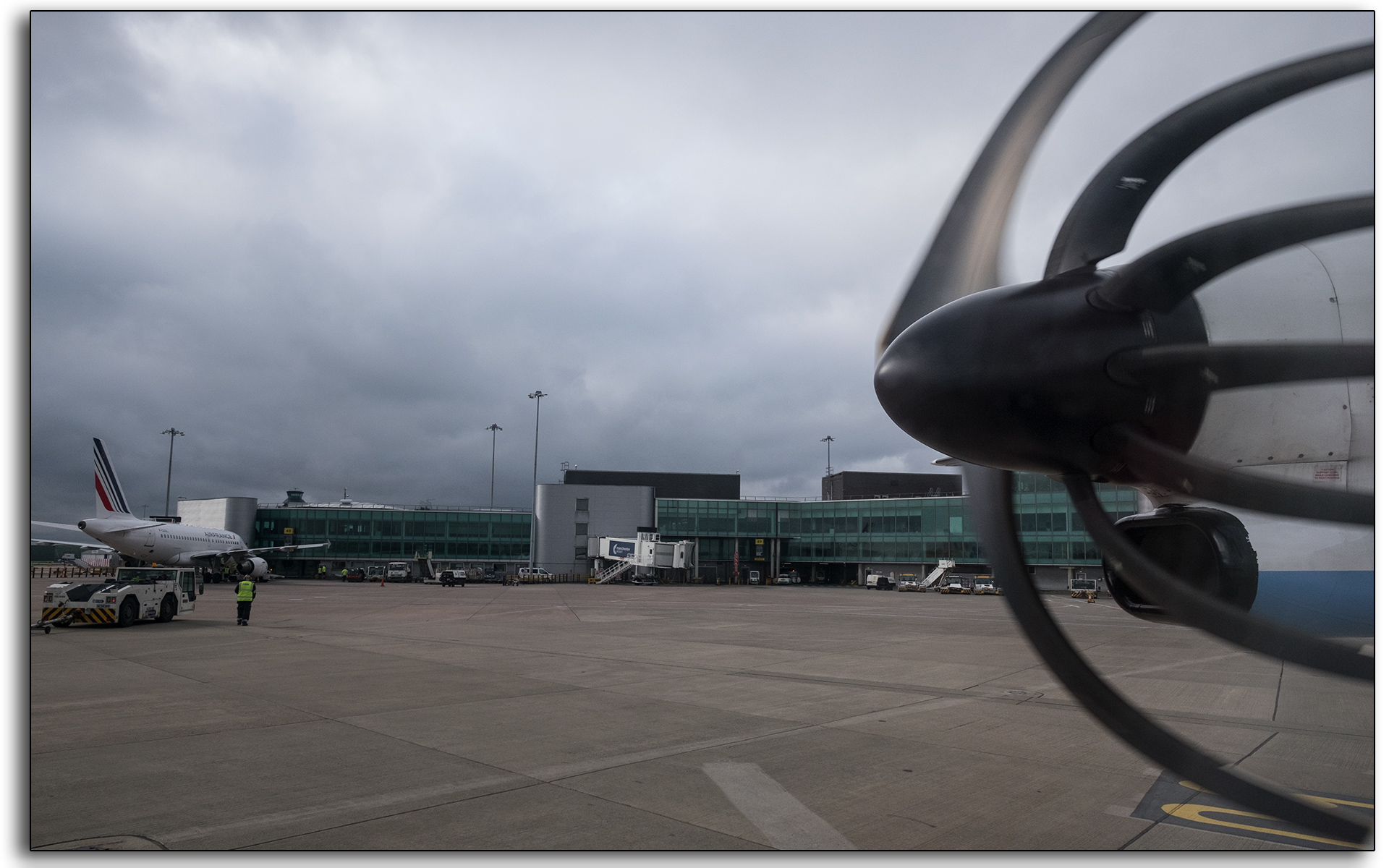 Fuji X-T1 Electronic shutter causing mishaped movement long exposures
