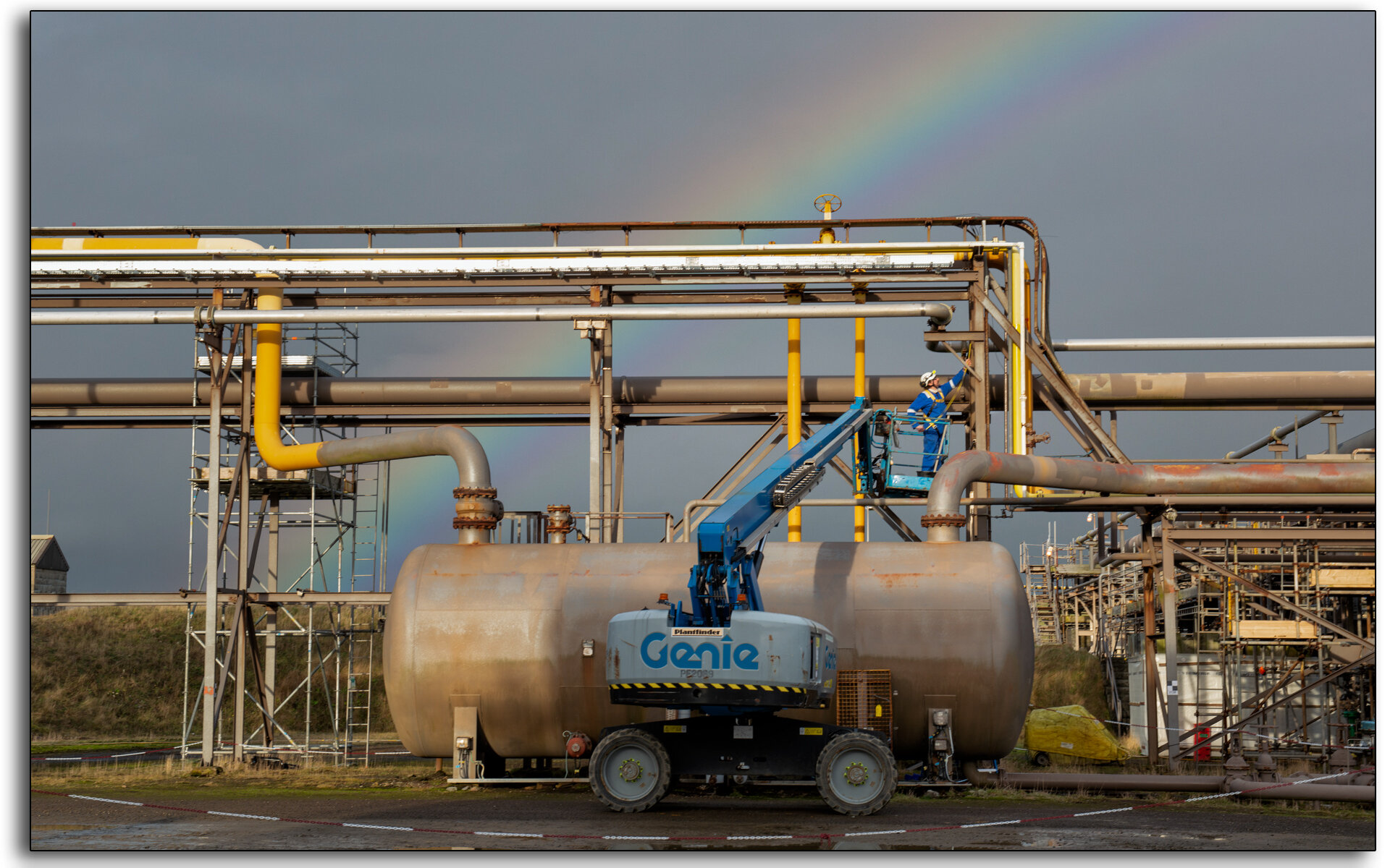 Cherry picker, oil and gas, industry, working, industrial, worker, oil crash, price, flotta, scotland, lee ramsden.jpg