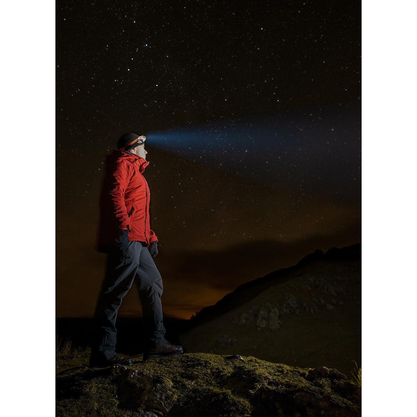 Hello weekend - I sees ya 👁👁
.
.
.
.
.
.
.@lee_ramsden
.
. .#documentary #photooftheday #instapotd #potd #travel #weather #snow #hilltop #climbing #climbing_lovers #nightphotography  #hillwalking #northwest #england #Uk  #helmcrag #helm #crag #land