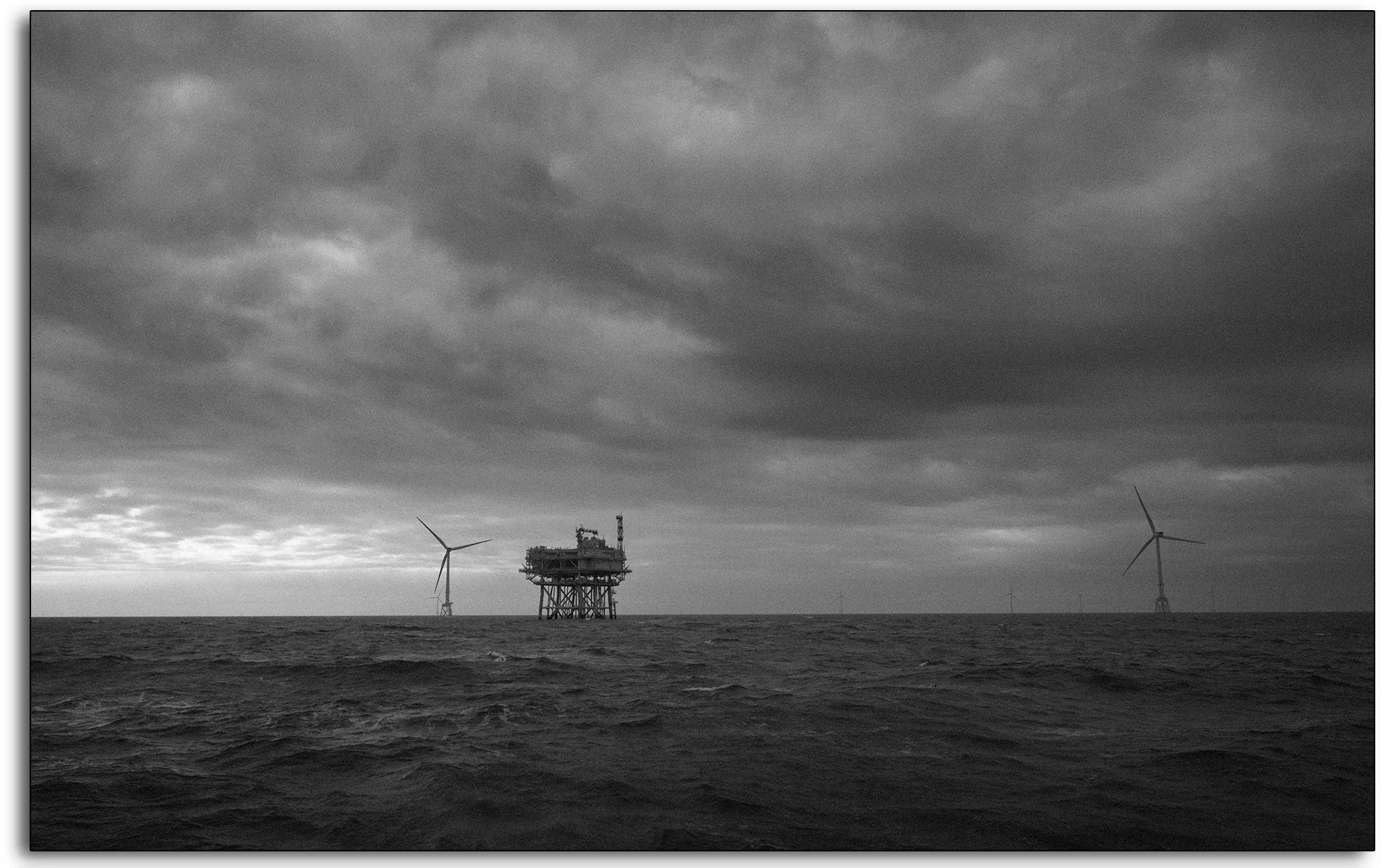 Seagreen, offshore, substation. windfarm, northsea, SSE, SWEL, Petrofac 01.jpg