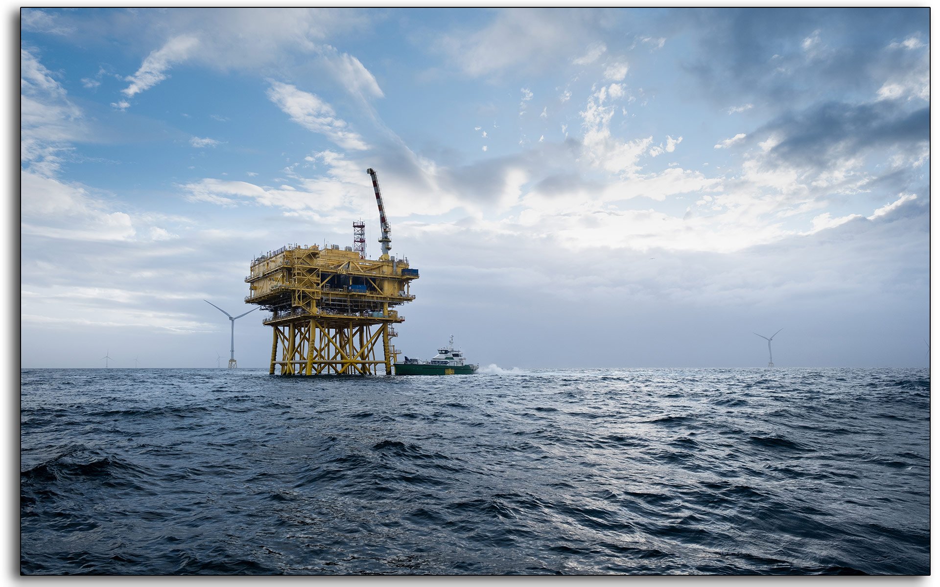 10-offshore-substation-crew-vessel-wind-farm.jpg