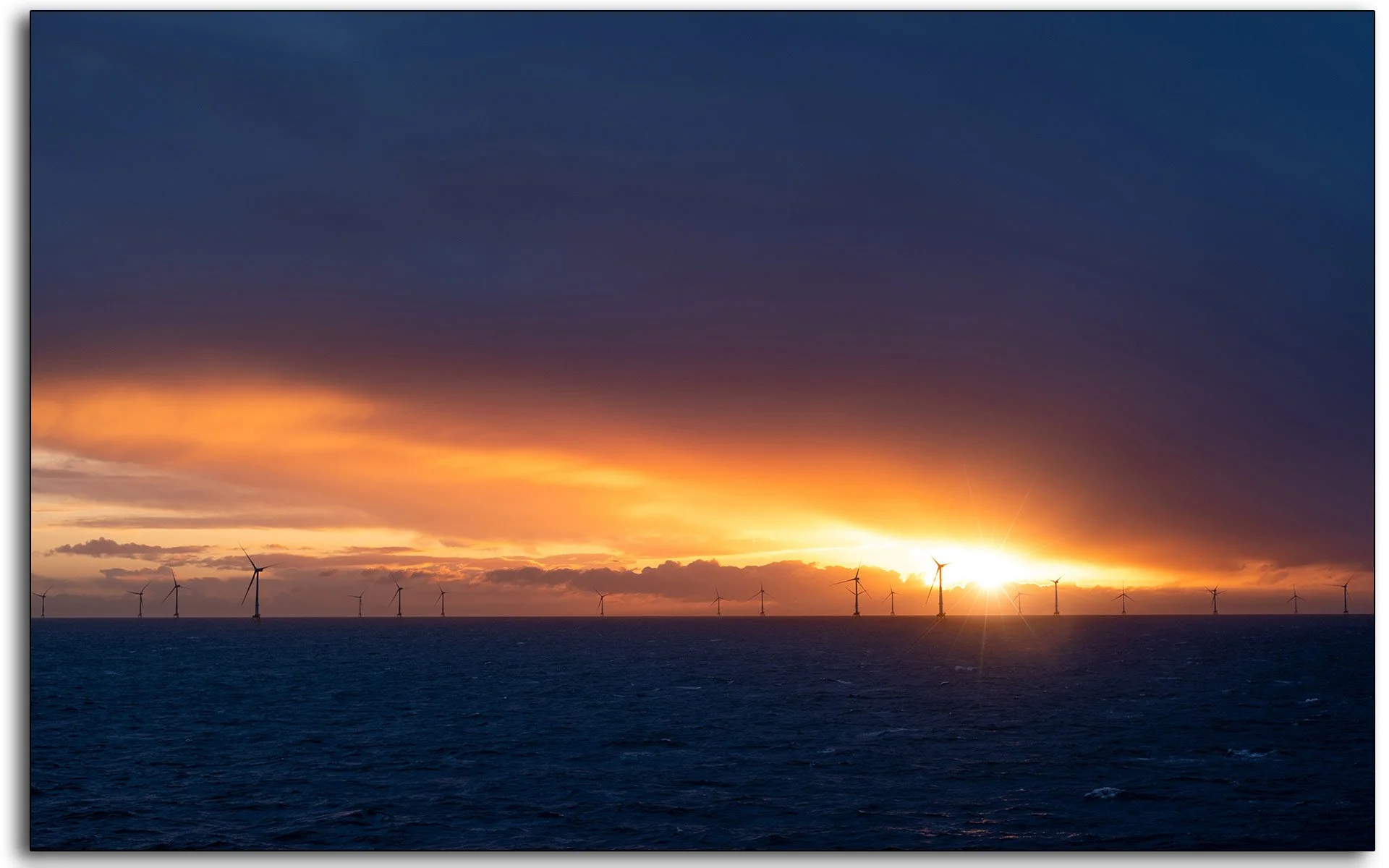 23-offshore-wind-farm-sunset-sunburst.jpg