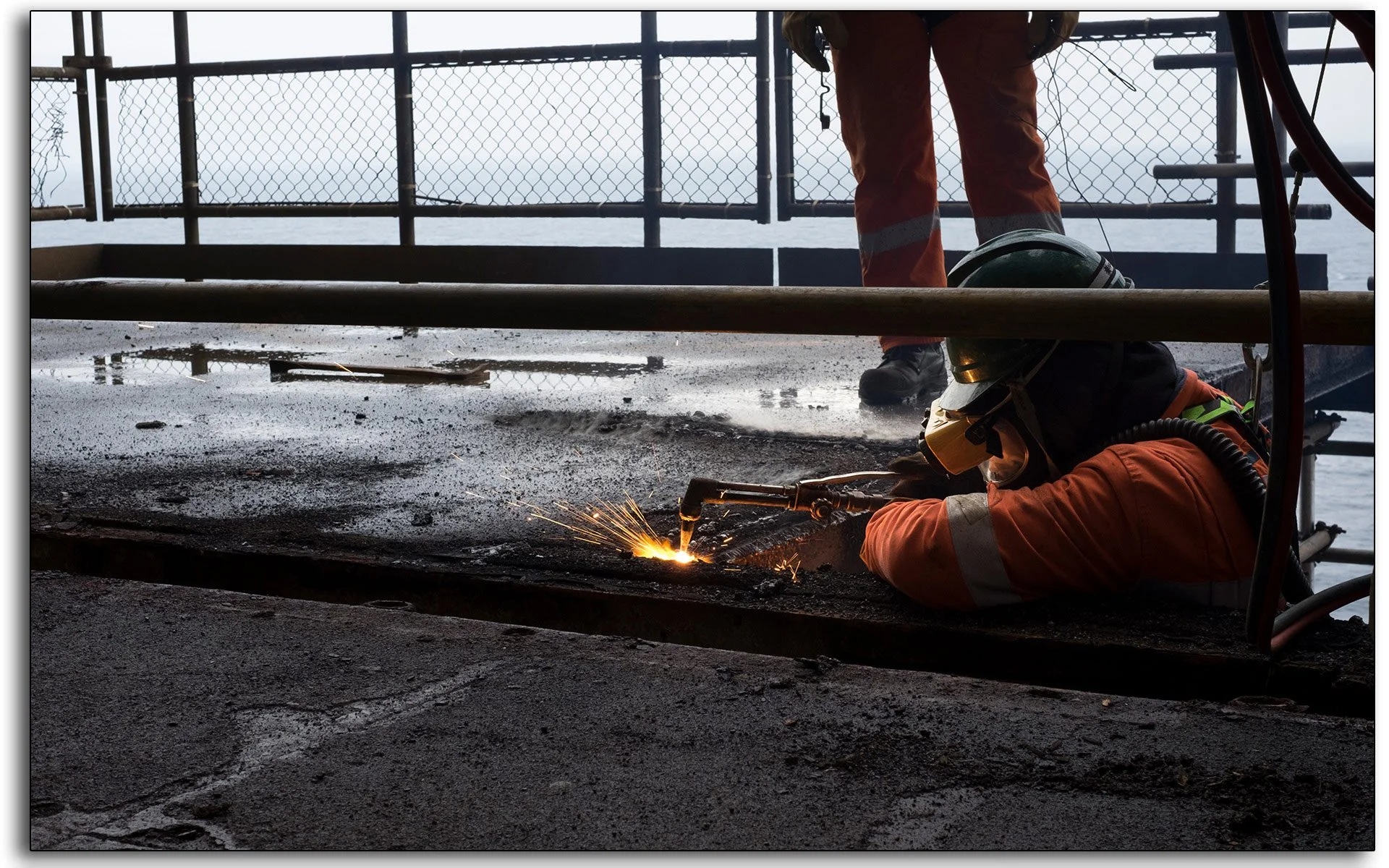 15-Rig-burning,-welding,-oxygen,-acetylene,-cutting,-BP-Miller,-Decommissioning,-industrial,-removal,-Saipem,-Petrofac,-BP,-Lee-Ramsden,-hotwork-03.jpg