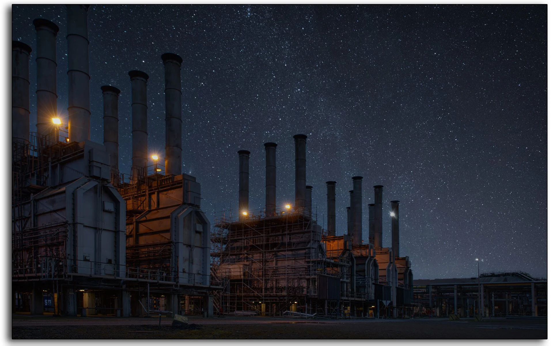 17-oil-and-gas,-industrial,-flotta,-repsol,-petrofac,-terminal,-plant,-stars,-sky,-night,-professional,-photography,-lee-ramsden.jpg