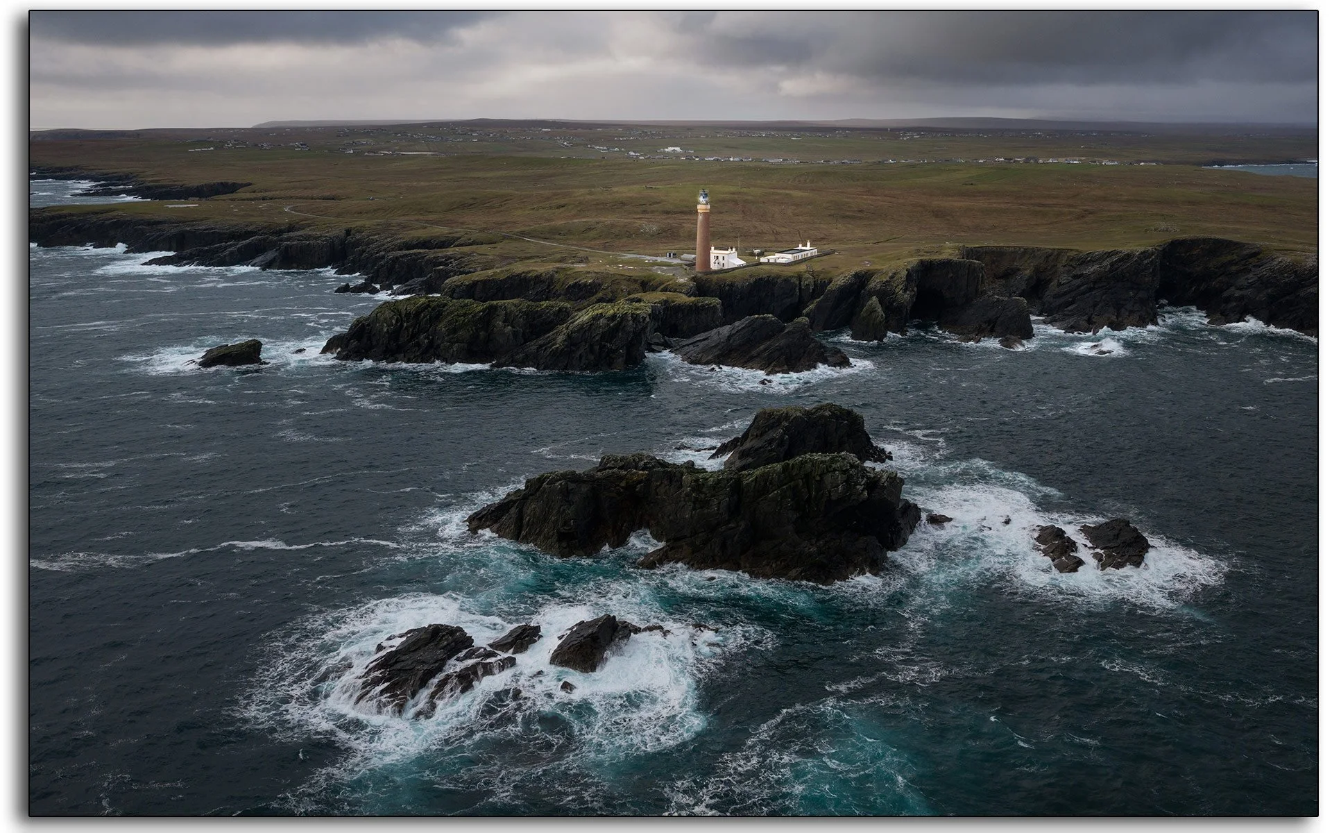10-butt-of-lewis-lighthouse-outer-hebrides-scotland.jpg