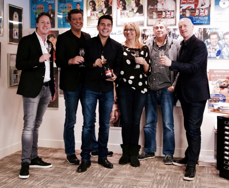 fltr: Jitze de Raaff, Aloys Buys, Jan Smit, Alice Buys, Jaap Buys, André de Raaff