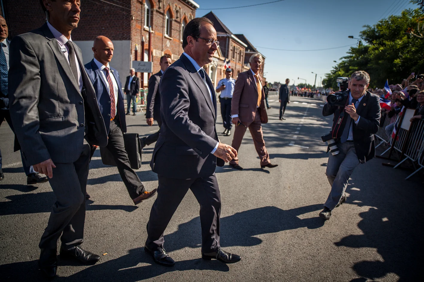 Reportage sur la venue de François Hollande, président de la république à Denain (59), pour promouvoir la réforme des rythmes scolaires dans une des villes les plus pauvres de France. Publié sur le site de dailynord.fr
