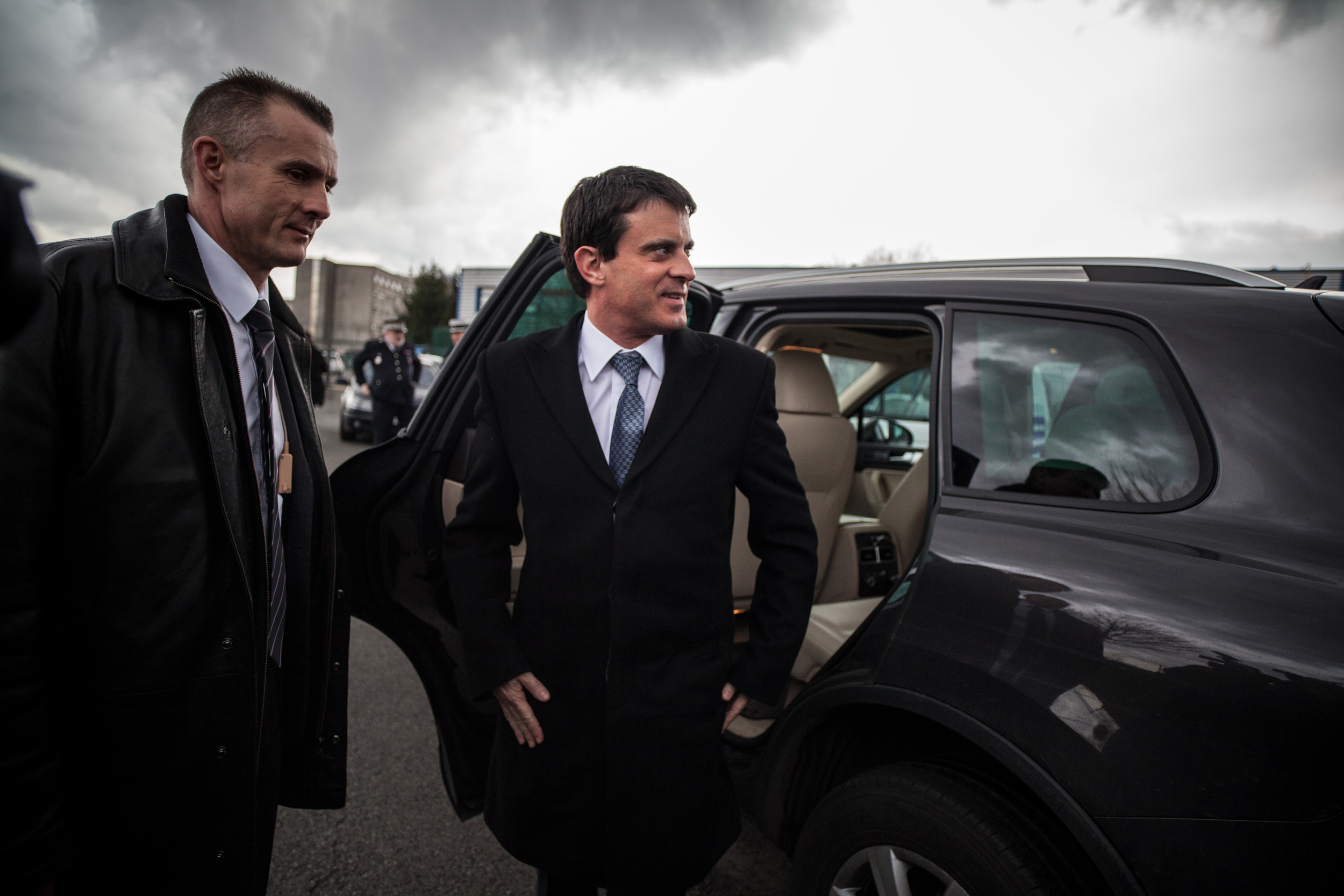  Reportage sur la venue de Manuel Valls, qui n'est encore que ministre de l'intérieur, en mars 2013. Le ministre vient à Tourcoing (59) pour promouvoir la collaboration avec son homologue belge dans la lutte contre la délinquance. 