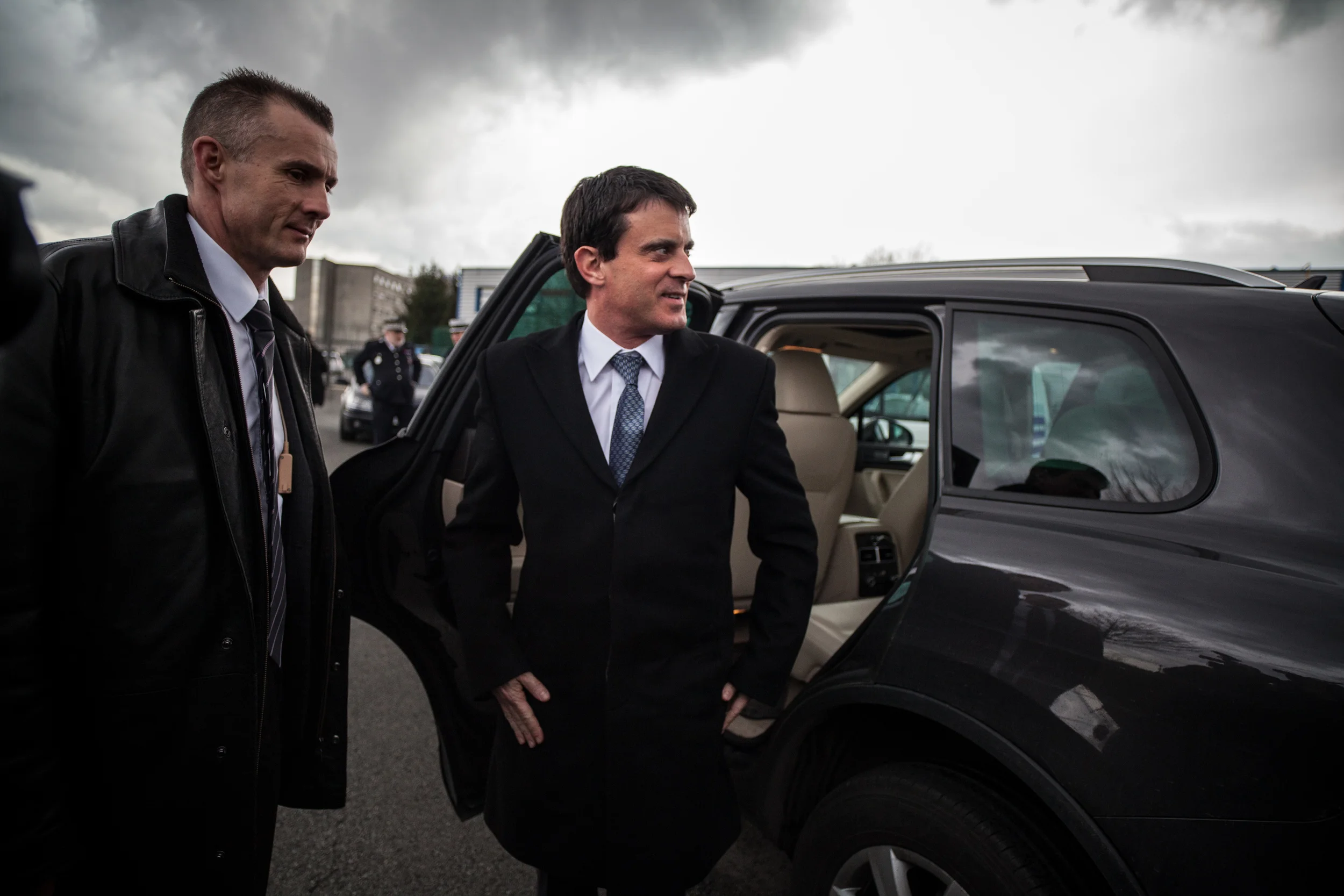 Reportage sur la venue de Manuel Valls, qui n'est encore que ministre de l'intérieur, en mars 2013. Le ministre vient à Tourcoing (59) pour promouvoir la collaboration avec son homologue belge dans la lutte contre la délinquance.