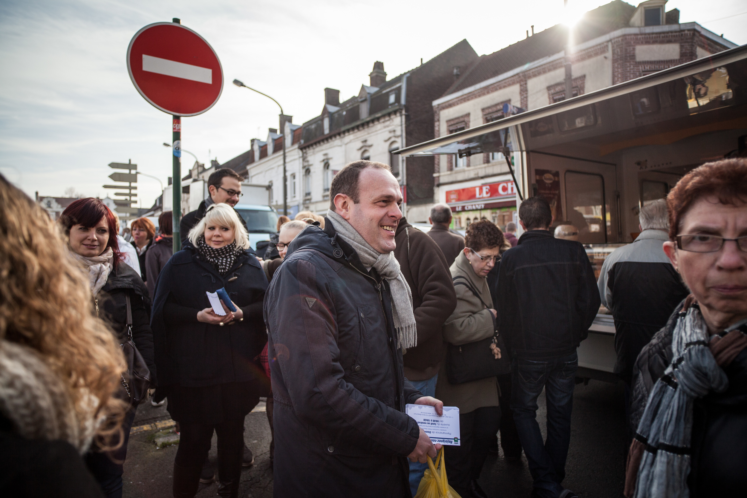  Reportage sur les élections municipales 2014 à Hénin-Beaumont. Steeve Briois est alors candidat FN. Il sera élu dès le premier tour.  Publié dans Croix du Nord. 