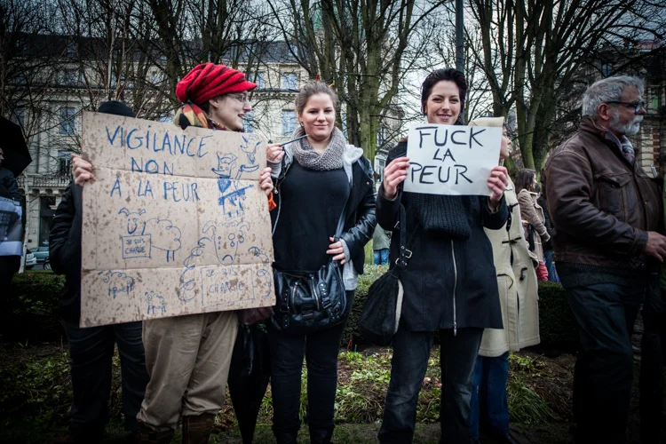 Reportage sur la manifestation de soutien national, suite à l'attentat perpétré à Paris dans la rédaction de Charlie Hebdo. Lille, 10 janvier 2015. 40 000 personnes. Publié sur le site de dailynord.fr