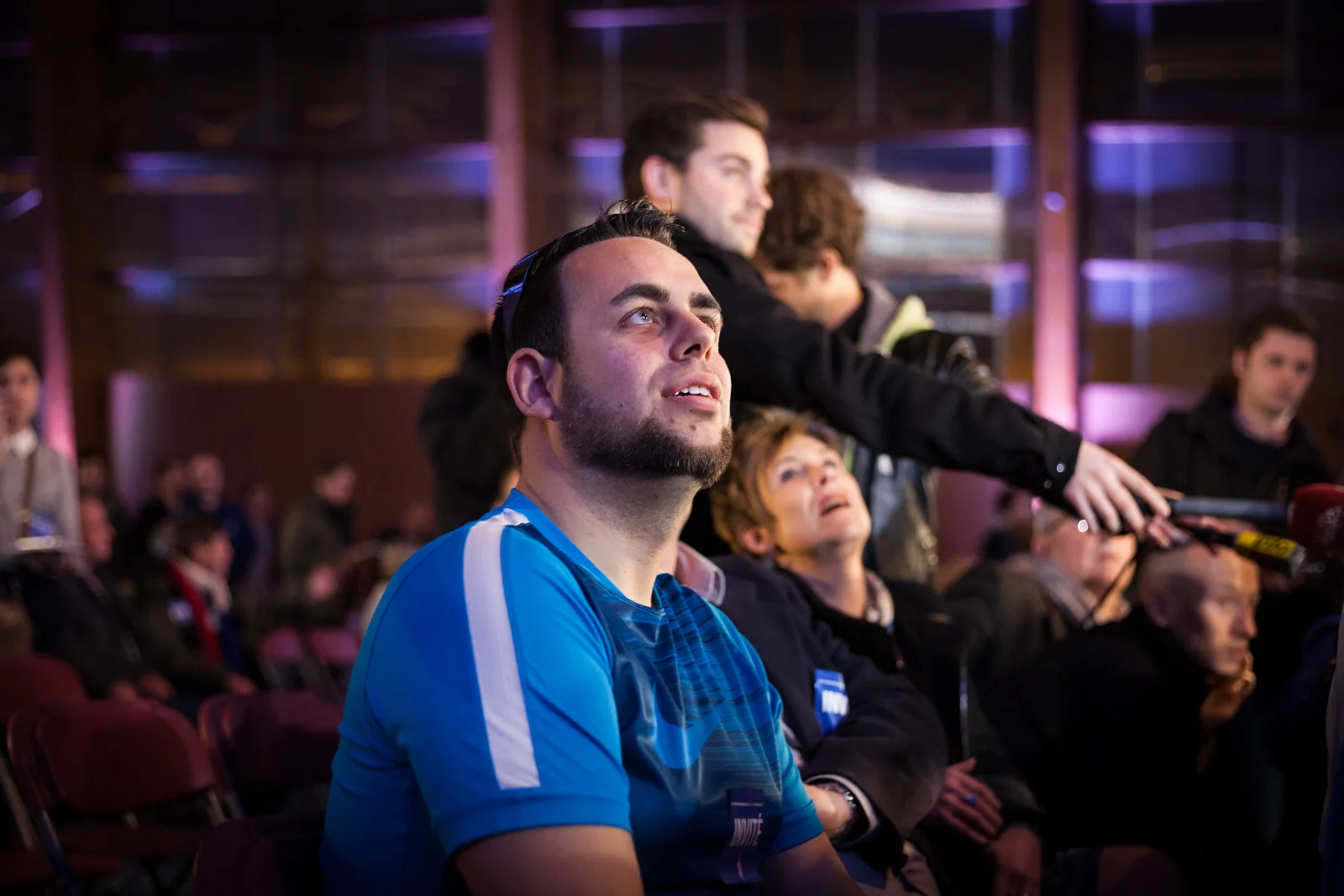 Un militant du Front National. Soirée électorale du FN à Hénin-Beaumont, le soir du premier tour des régionales 2015.