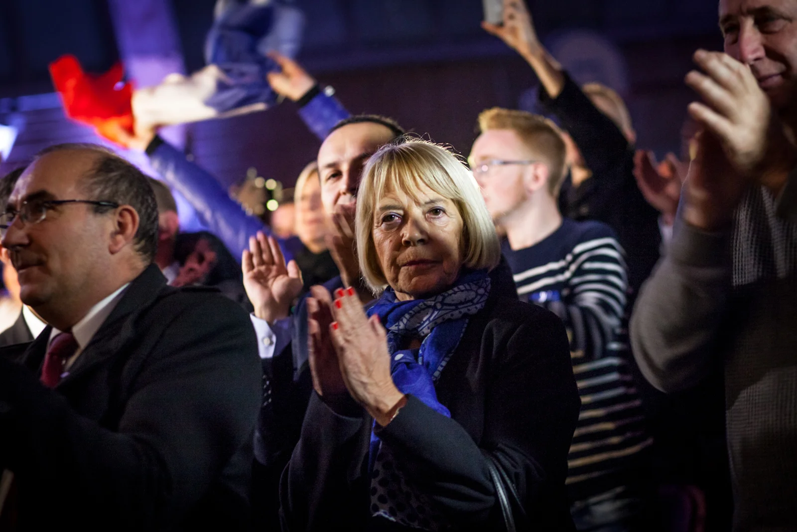Une militante du Front National. Soirée électorale du FN à Hénin-Beaumont, le soir du premier tour des régionales 2015.