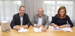 130618 CONTRACT ONDERTEKENING 01.jpg