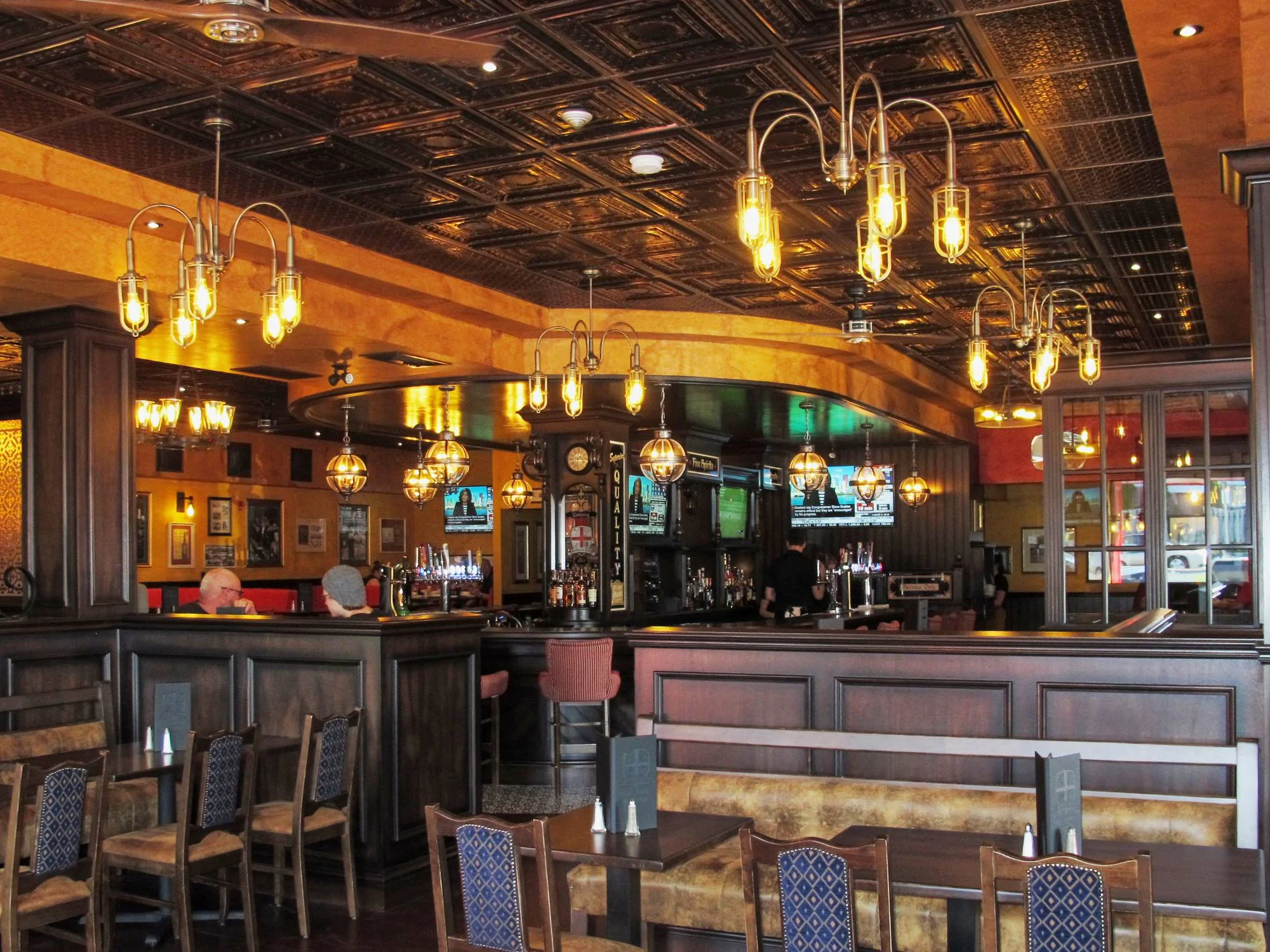 Arthur's Pub.jpg