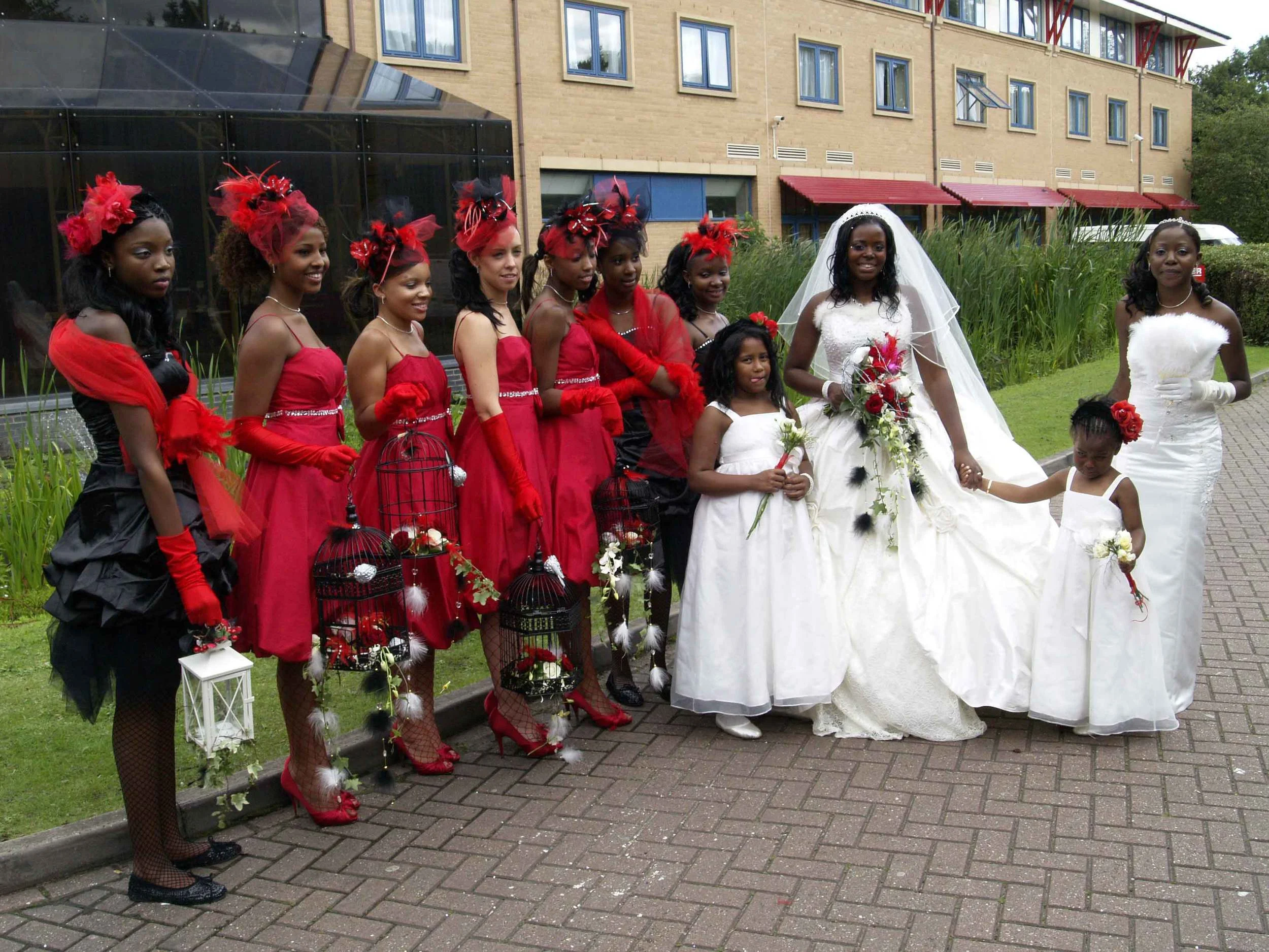 8 Bridesmaids and 3 flower girls... where is Mia?