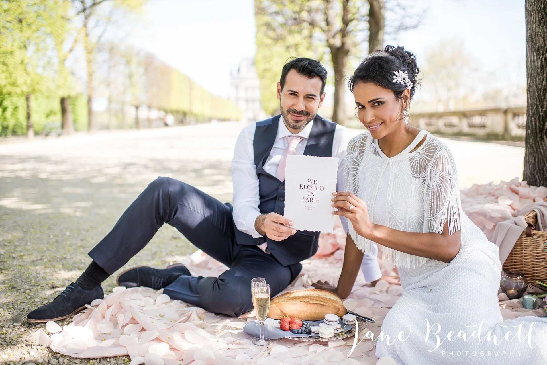 A Spring Elopement in Paris