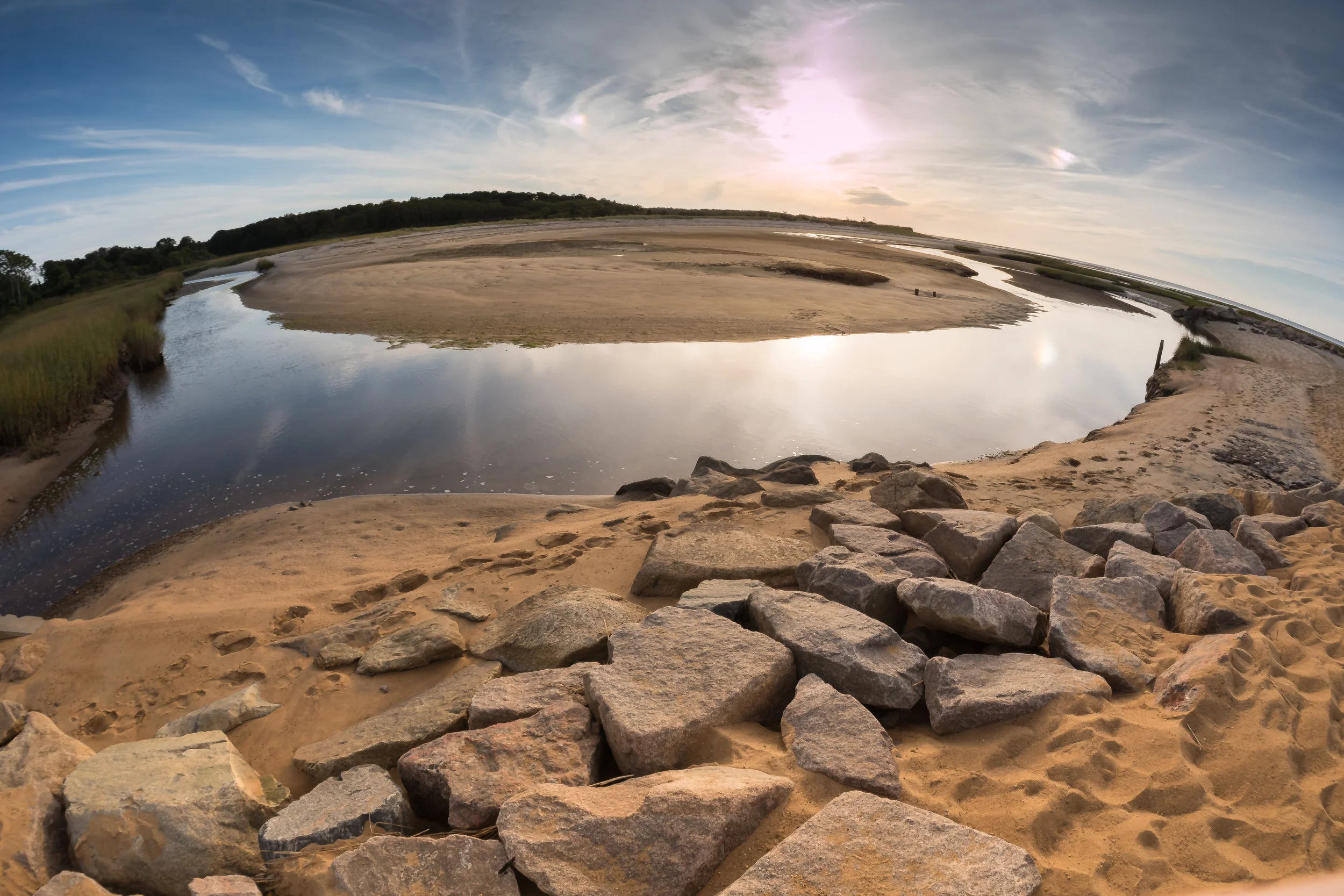 In this image, the horizon is in the upper third to show off an interesting foreground. Image by Gary Detonnancourt