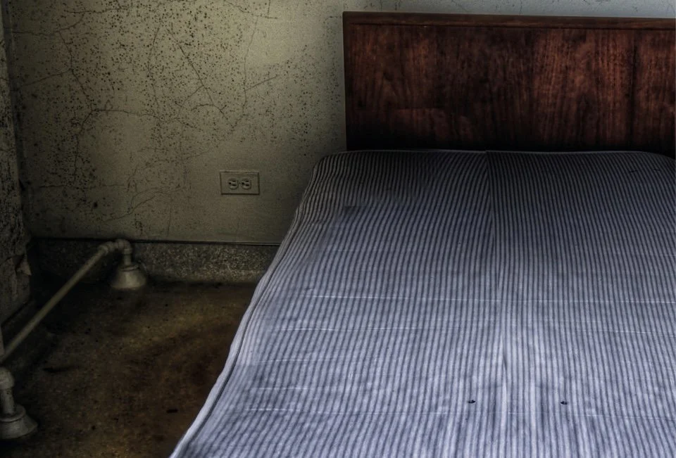 Bokanmeldelse: Jentene i skyggen