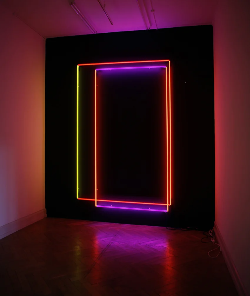 Pas de deux (2009) Neon H. 9.94 feet / 300 cm Kunsthalle Palazzo, Liestal