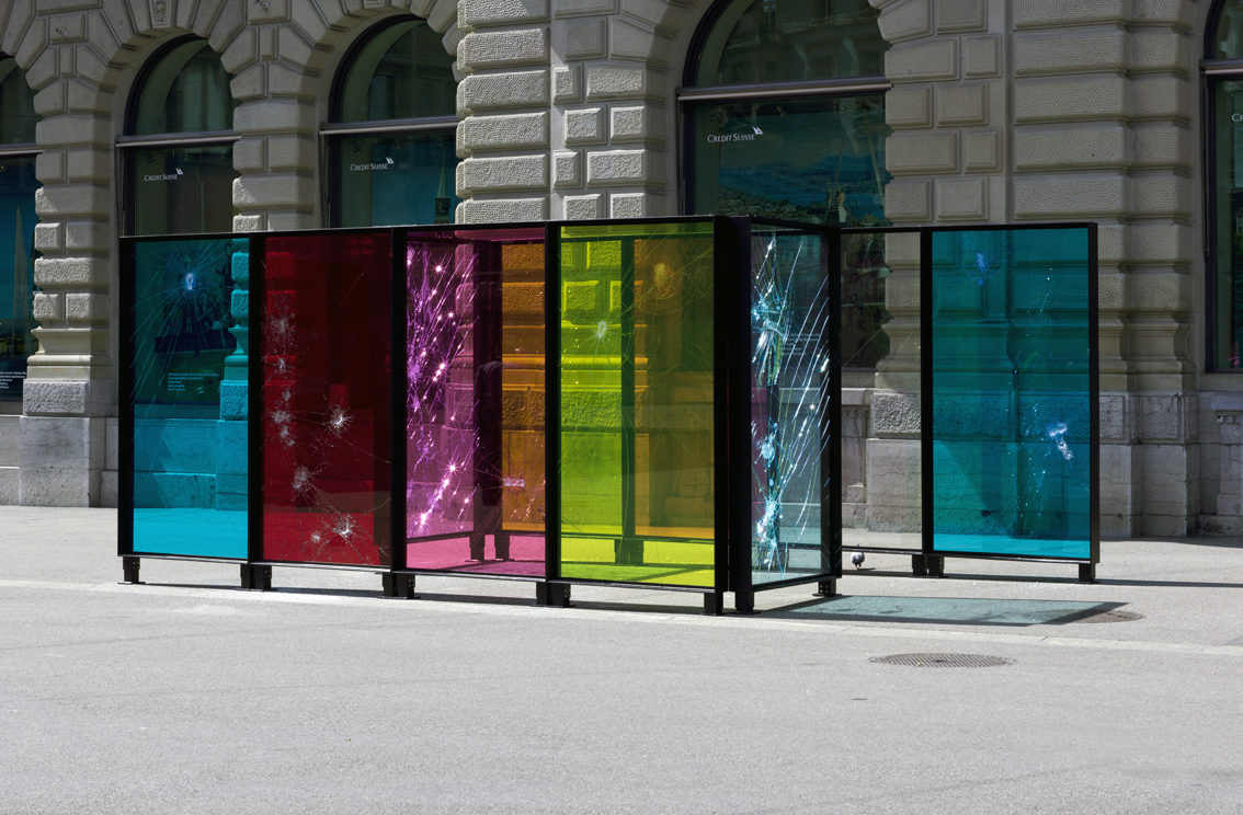 Dystopia Stalker (2013) Paradeplatz Zürich, Gasträume - Kunst auf öffentlichen Plätzen Zürichs, 2013