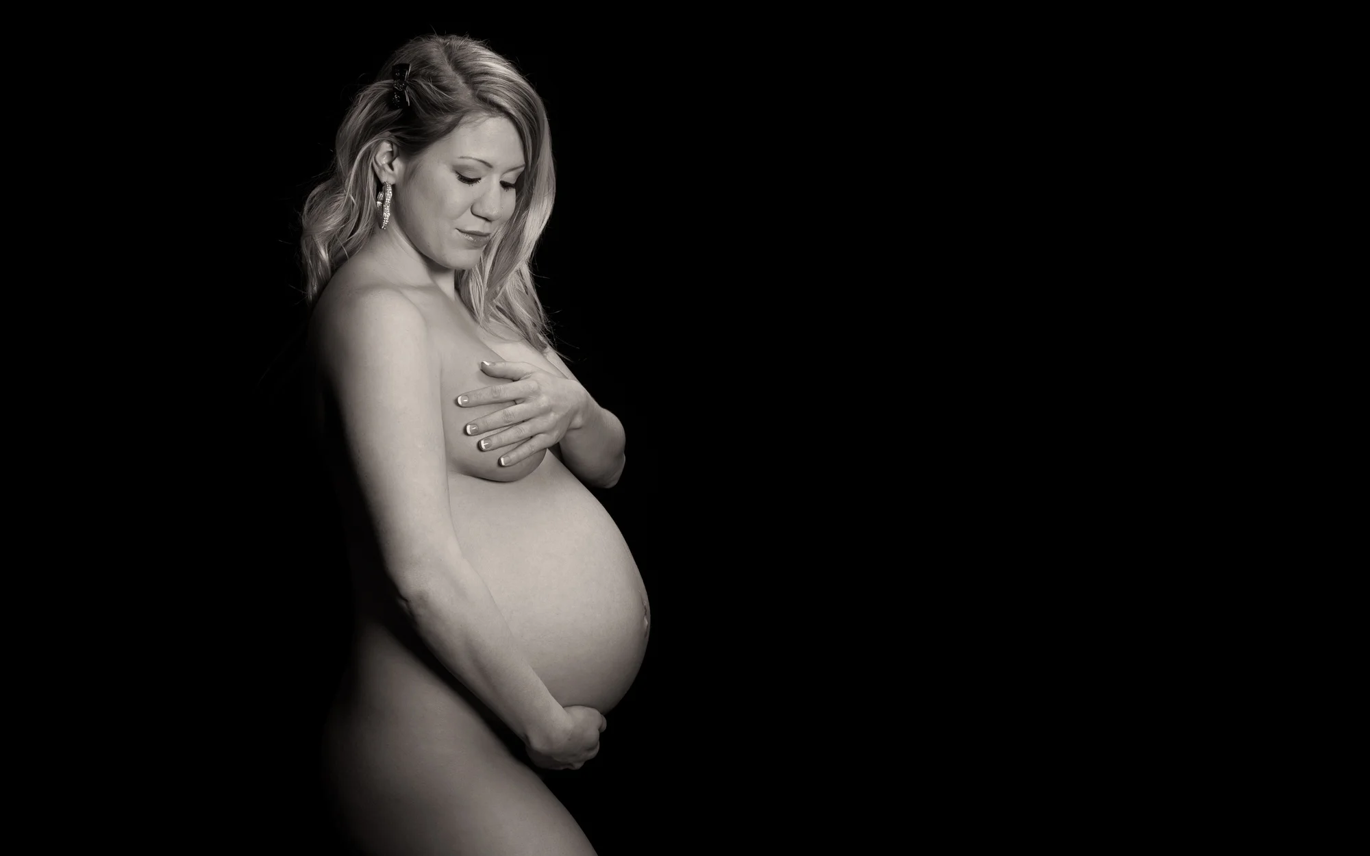 Maternity Artistic .jpg