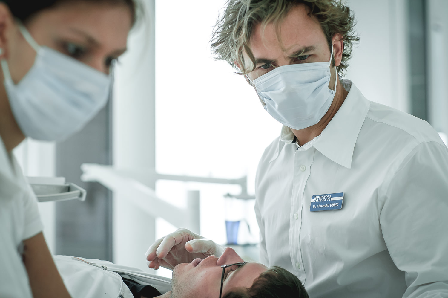 Orthodontics-Lakeside-Kieferortho-Waedenswil-Zurich-Braces-Invisalign-Lingual-Dental-Office-Dr-Med-Dentist-English-Treatment-3.jpg
