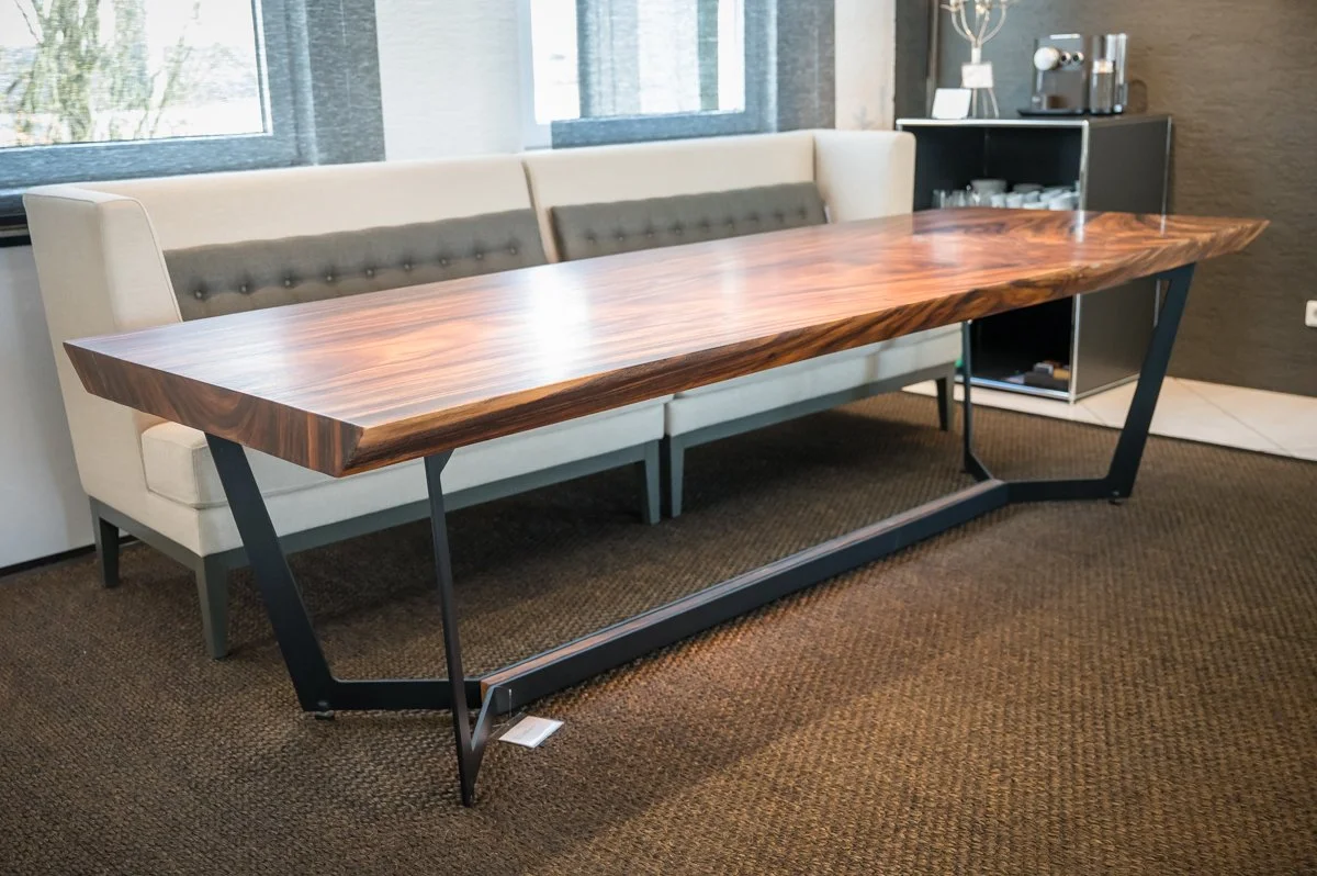 Conte Caserta | Tisch New York
