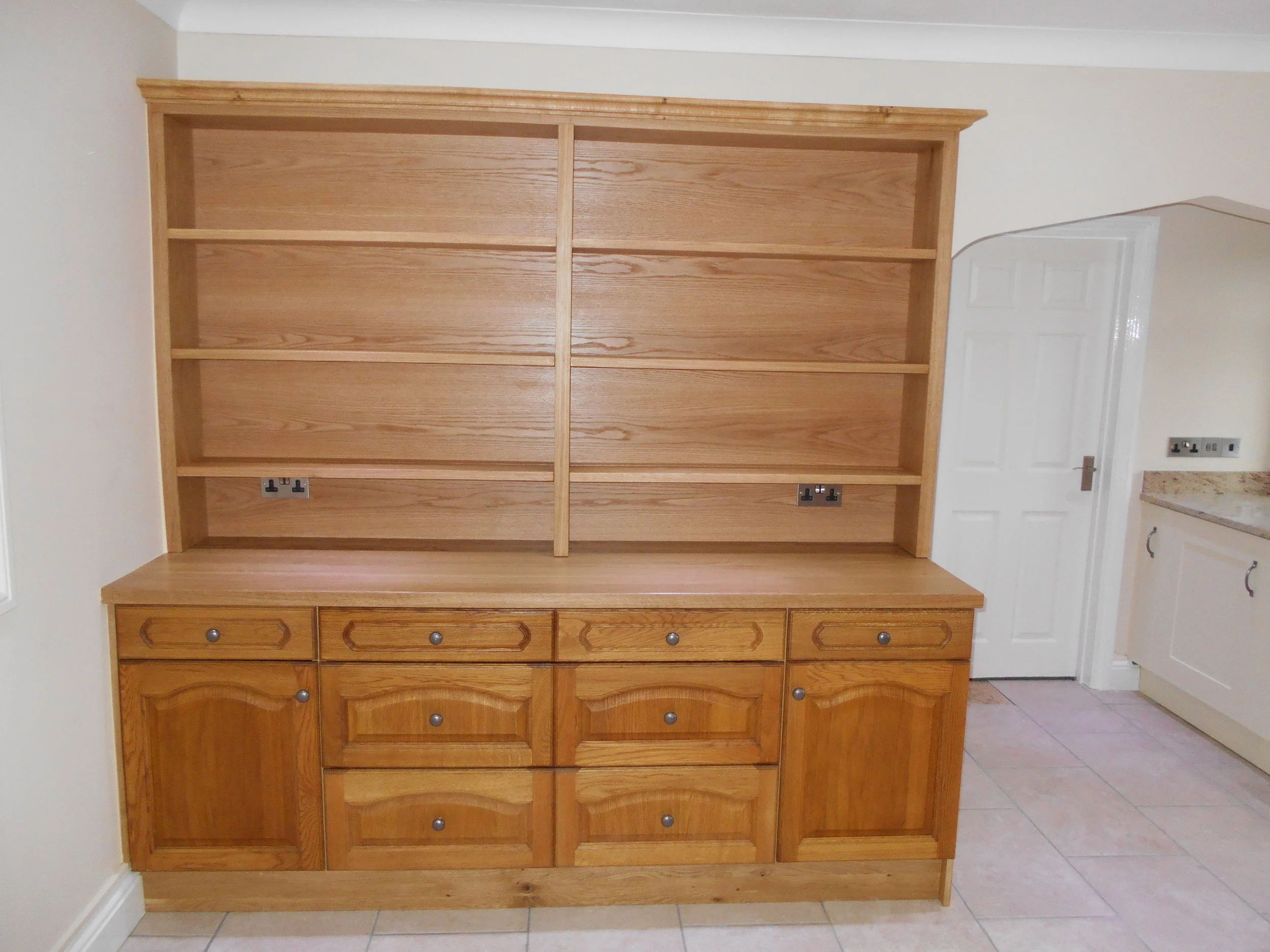 Cabinet 001.JPG
