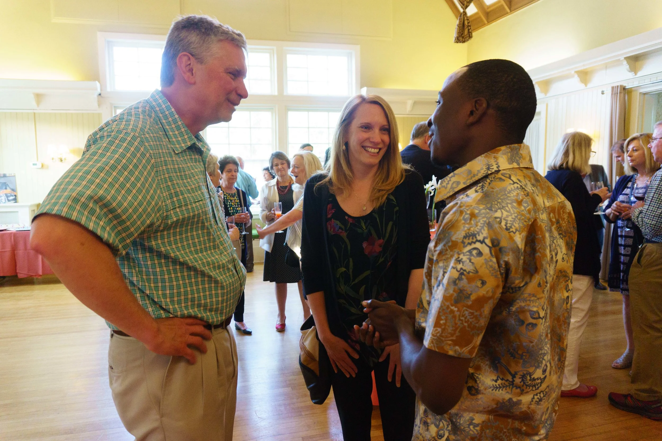 The Kings meet Smart for the first time at the African Education Program’s annual fundraiser in May, 2018. Smart was in the U.S. for an entrepreneurship exchange with James Madison University.