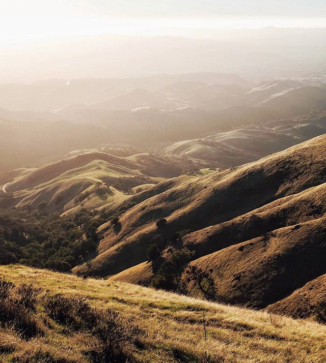 Mt. Diablo, California.

#mtdiablo #california #landscape #hiking #mountains #mthrworld #earthofficial #awesomeglobe #wonderful_places #traveLLtales
#tlpicks #stellerstories #thecreatorclass #icapturedaily
#passionpassport #igtravel #natgeotravel
#