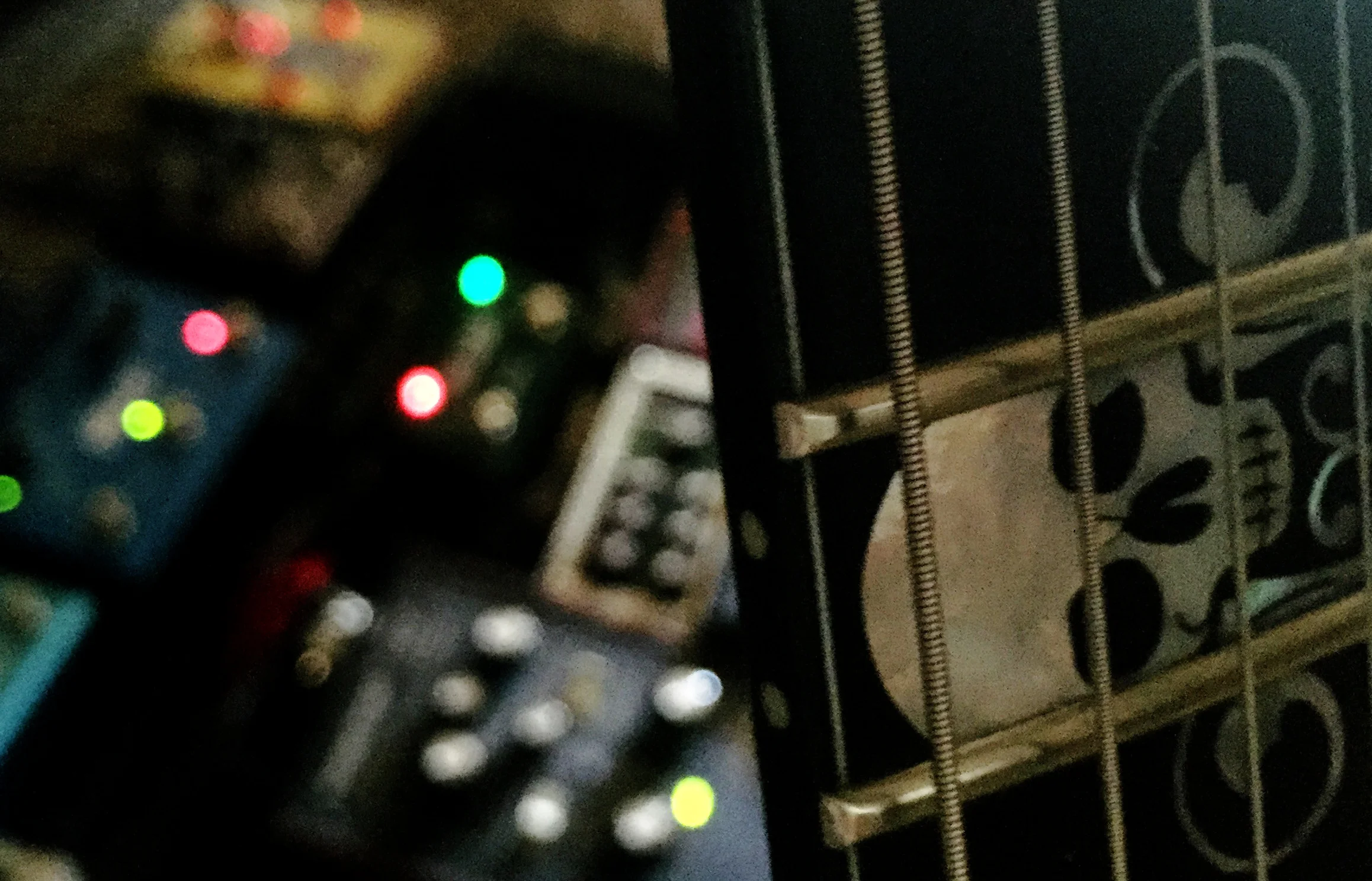 6 voice analog polyphonic synth