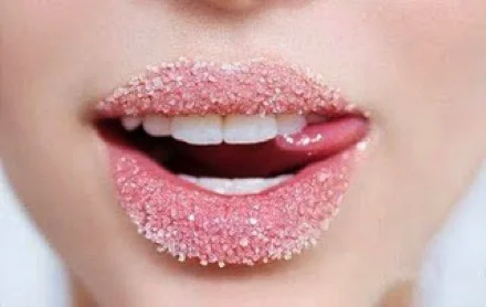 10 Daily Tips to Prevent "Chapped" Lips