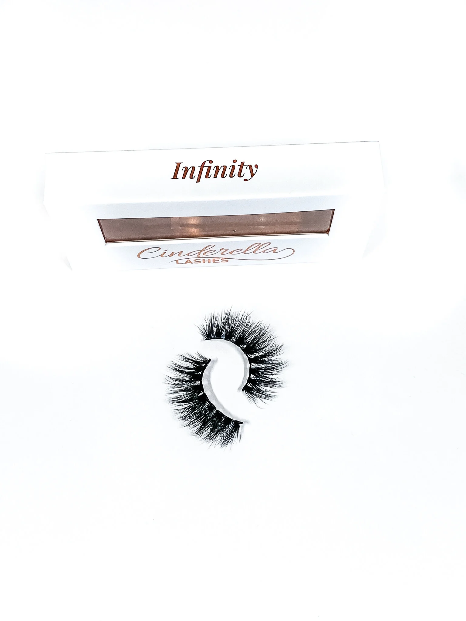 Cinderella Lashes: Infinity