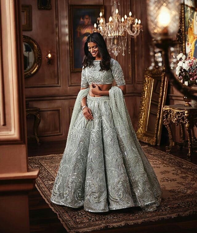 8 Luxury Indian Designers To Buy Your Wedding Outfit From Cinderella Bridez Official page to the world of falguni shane peacock retail@falgunishanepeacock.com careers@falgunishanepeacock.com @falgunipeacock @shanepeacock www.falgunishanepeacock.in. 8 luxury indian designers to buy your