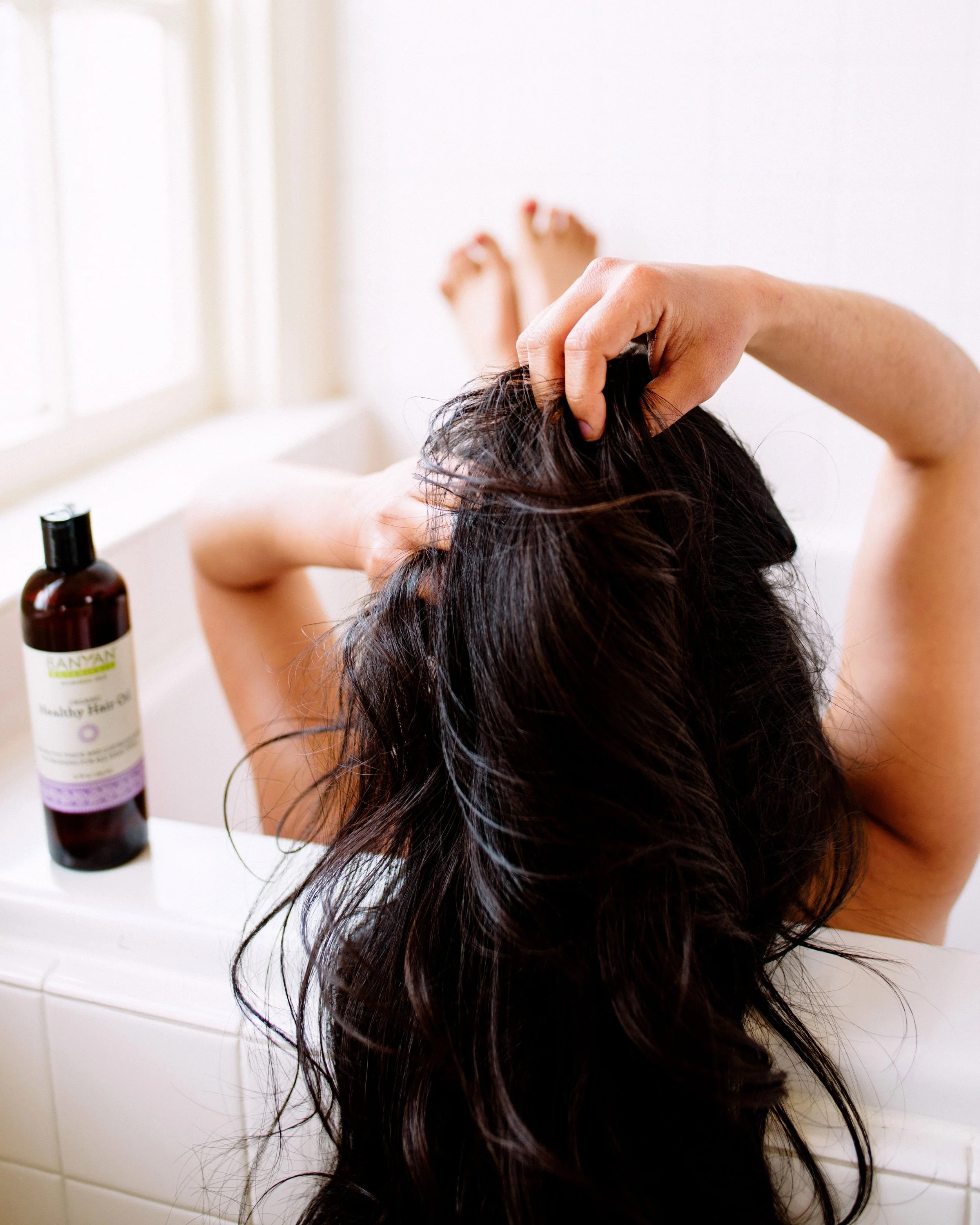 Why Hair Oils are the Key to Healthy and Luscious Hair