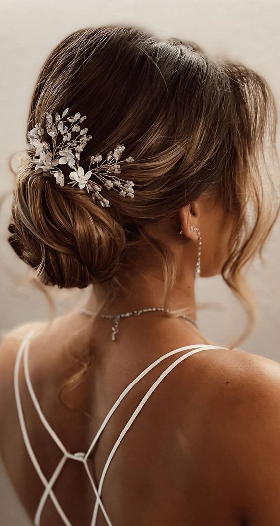 15 Classic Wedding Hairstyles That Work Well With Veils - Orangerie Events