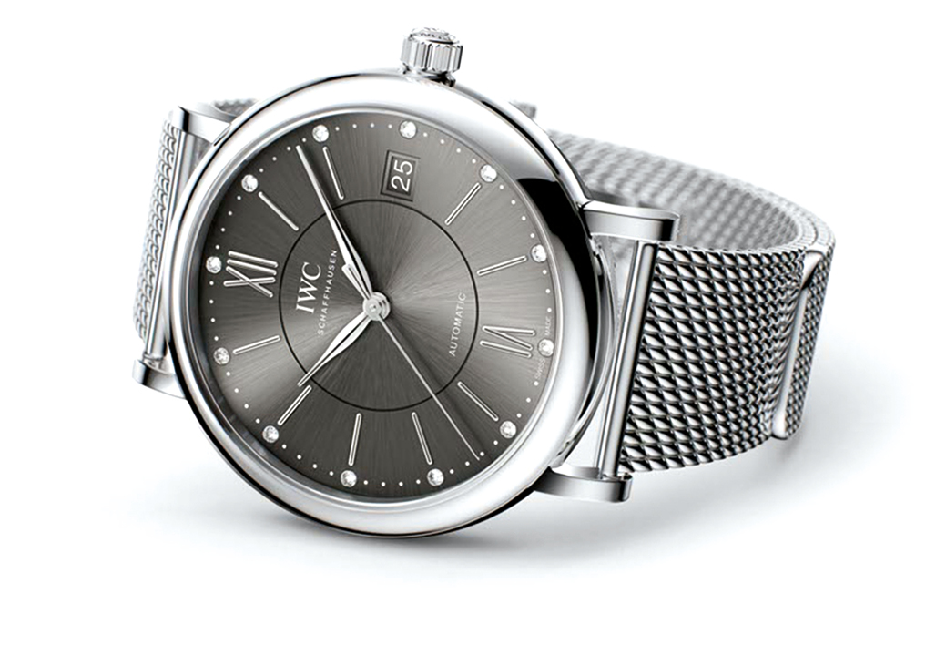 In the new 37 mm version. IWC Schaffhausen’s silent star is more attractive to watch lovers with a slimmer wrist.