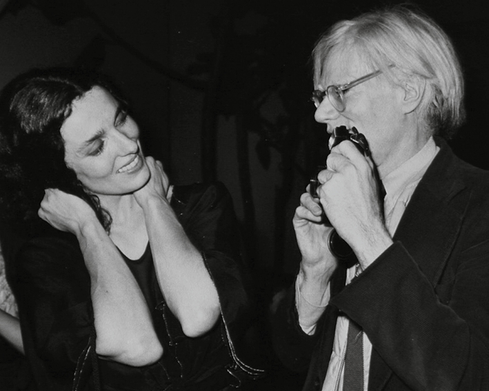 Andy Warhol and Margaret Trudeau. © Richard Corkery /NewYork Daily News.
