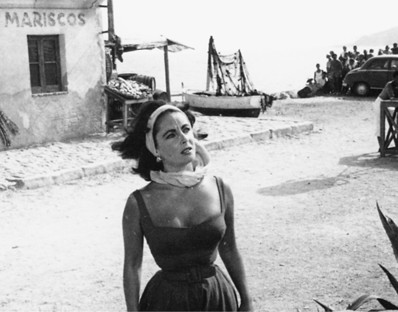Liz Taylor en las calles de Begur