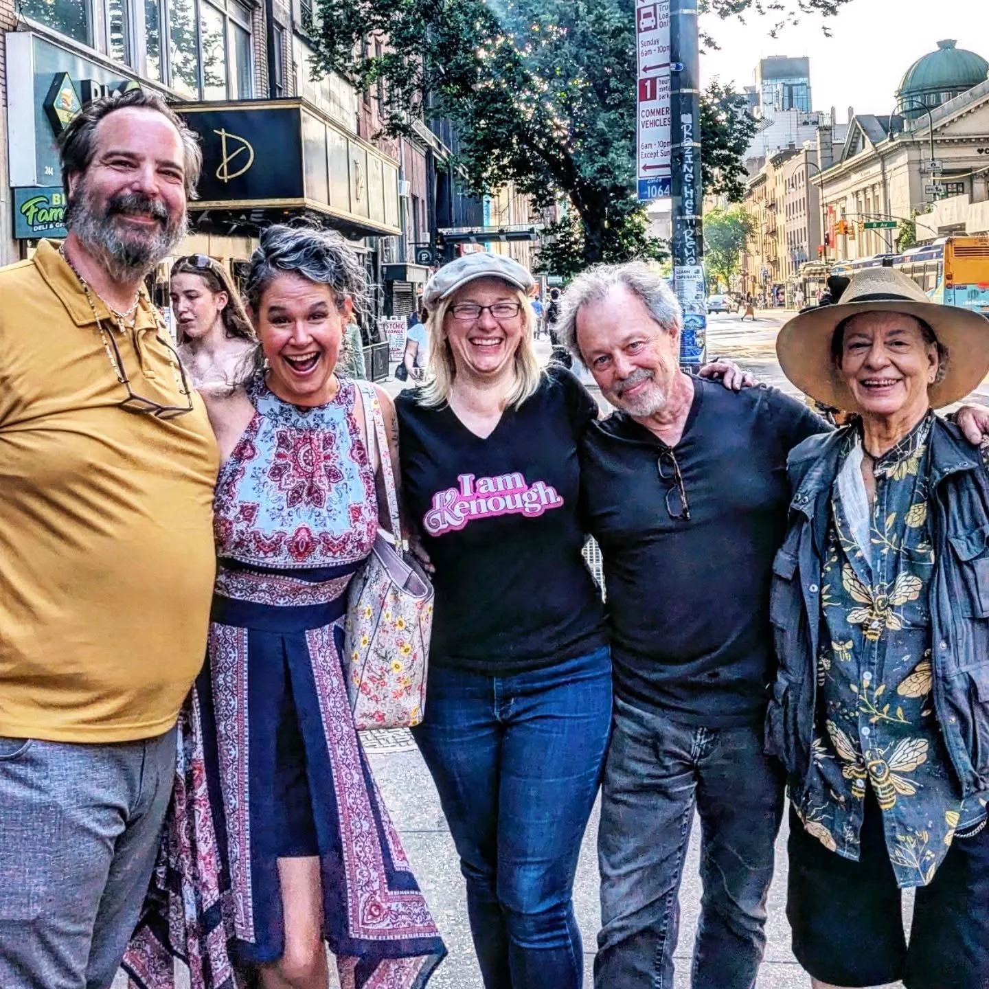 What a delightful Sherlockian excursion yesterday! We found our wedding party, a delightfully enthusiastic volunteer photographer, absolutely smashing Isan style Thai food at Sappeisan, and the Baker Street LEGO set! 🎻🔎💖🏳️&zwj;🌈