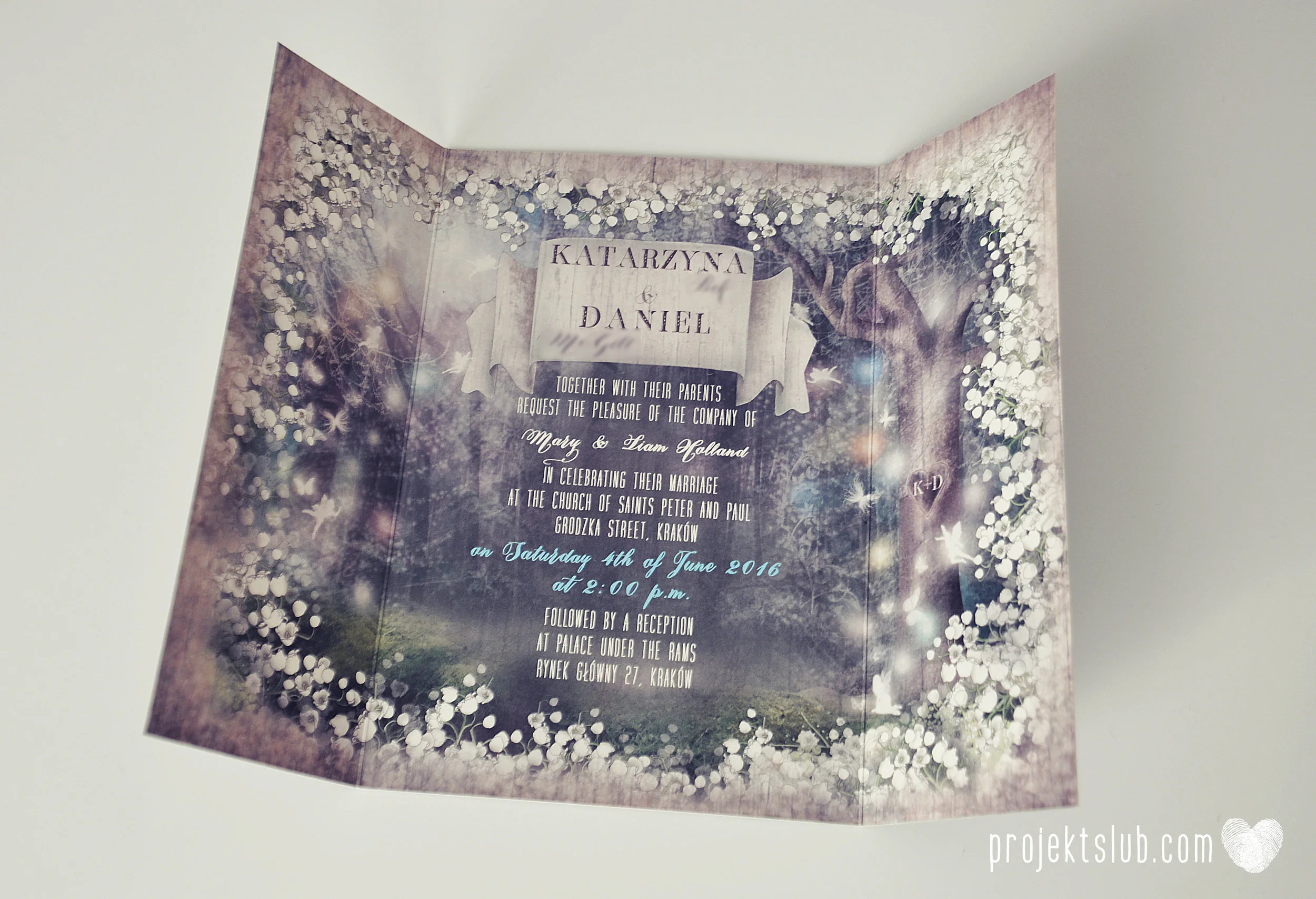 Zaproszenie ślubne zaczarowany las z motywem konwali w stylu rustykalnym z akcentami turkusu i rysunkiem drewna (11).JPG